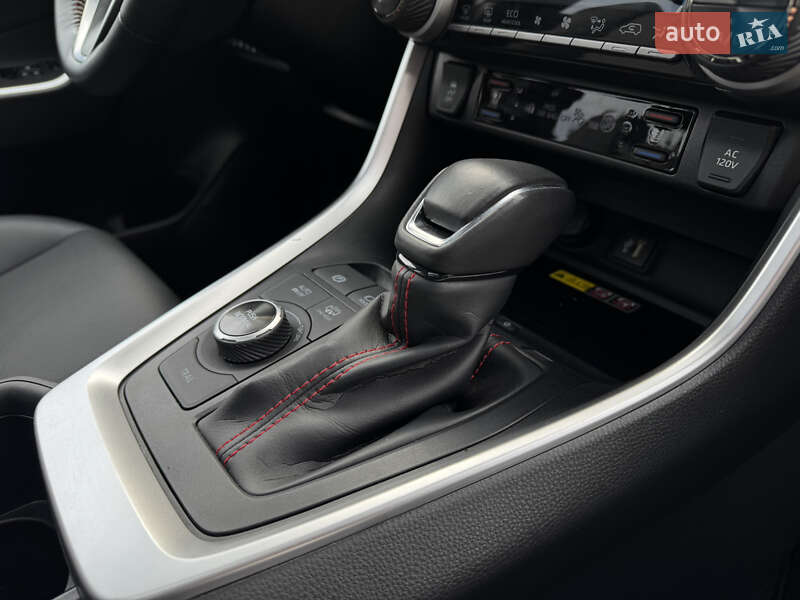 Внедорожник / Кроссовер Toyota RAV4 PHEV 2025 в Бердичеве