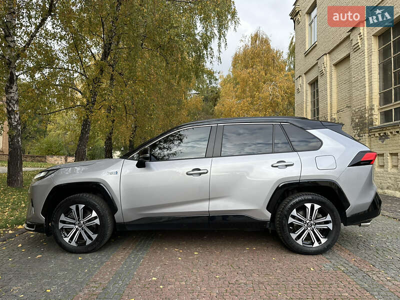 Позашляховик / Кросовер Toyota RAV4 PHEV 2023 в Києві фото 13 Позашляховик / Кросовер Toyota RAV4 PHEV 2023 в Києві