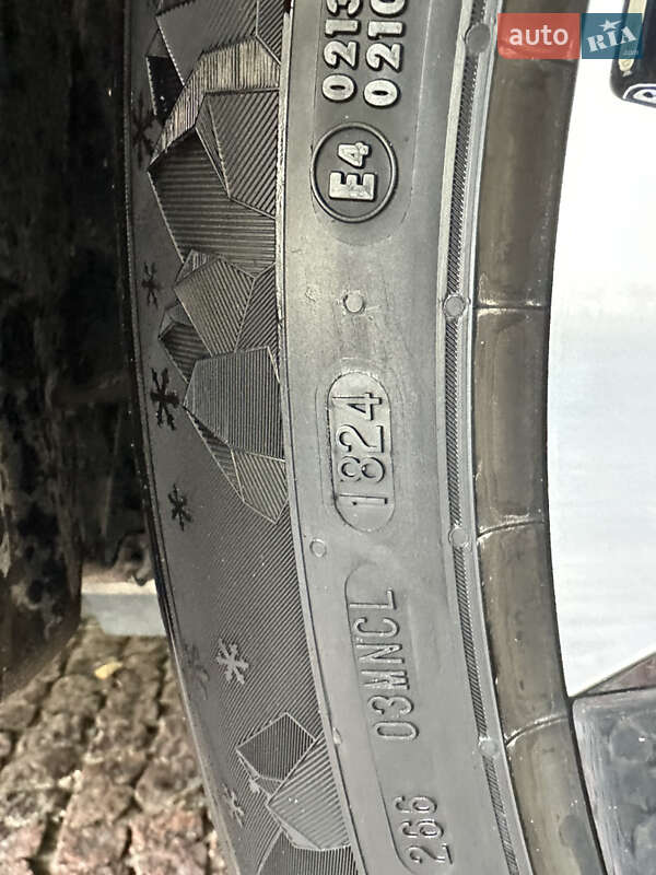 Позашляховик / Кросовер Toyota RAV4 PHEV 2023 в Києві фото 27 Позашляховик / Кросовер Toyota RAV4 PHEV 2023 в Києві