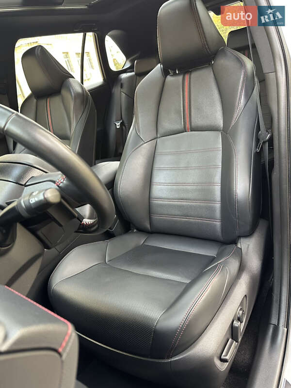 Позашляховик / Кросовер Toyota RAV4 PHEV 2023 в Києві фото 33 Позашляховик / Кросовер Toyota RAV4 PHEV 2023 в Києві