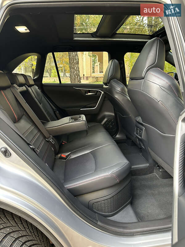 Позашляховик / Кросовер Toyota RAV4 PHEV 2023 в Києві фото 45 Позашляховик / Кросовер Toyota RAV4 PHEV 2023 в Києві