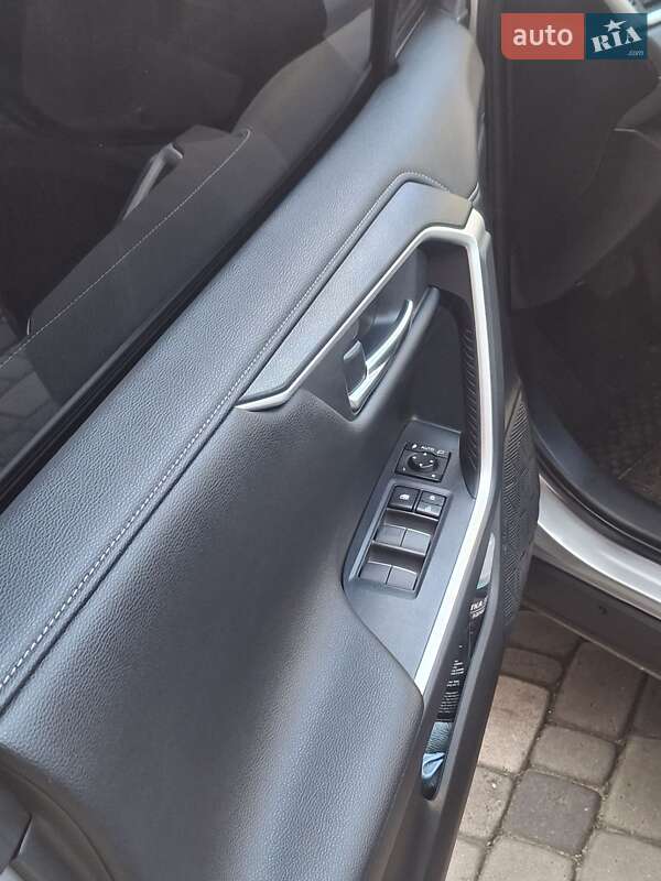 Позашляховик / Кросовер Toyota RAV4 PHEV 2021 в Хмельницькому фото 8 Позашляховик / Кросовер Toyota RAV4 PHEV 2021 в Хмельницькому