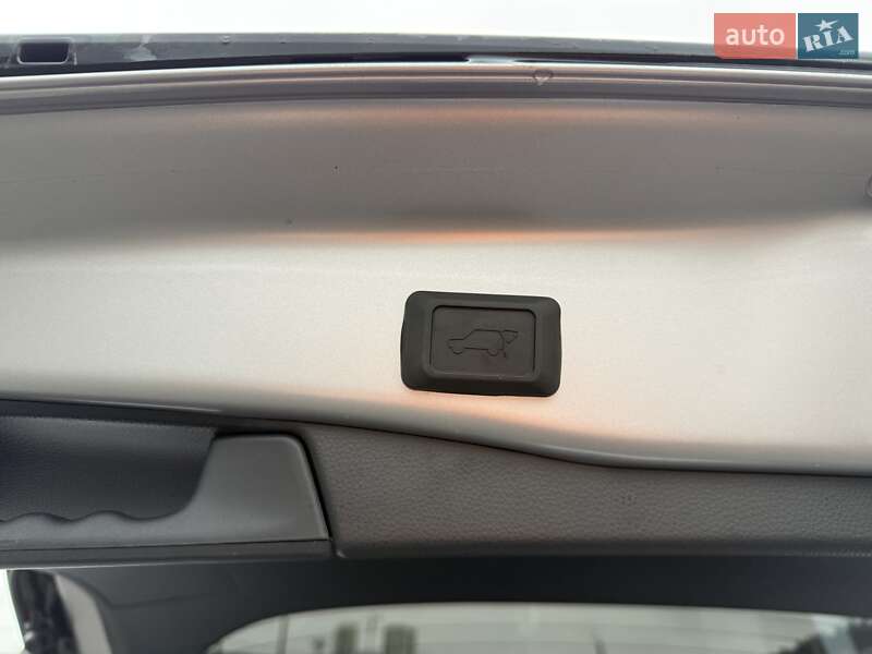 Позашляховик / Кросовер Toyota RAV4 PHEV 2024 в Києві