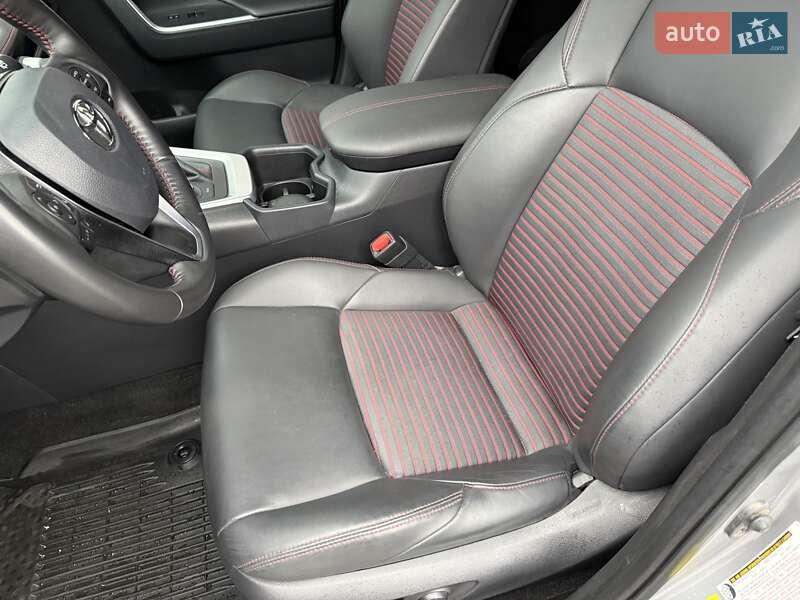 Позашляховик / Кросовер Toyota RAV4 PHEV 2024 в Києві