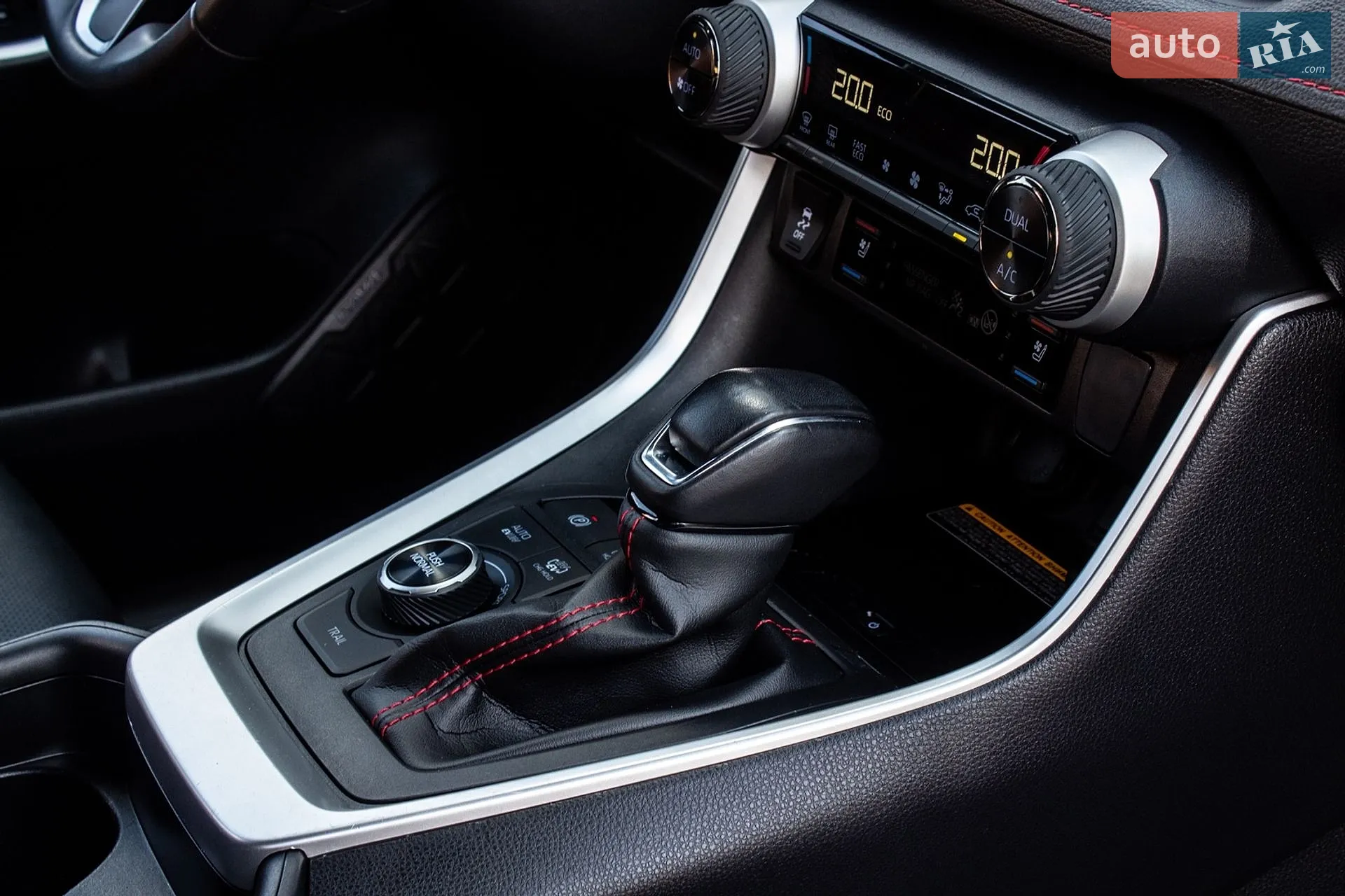 2021 Toyota RAV 4 - мініатюра 33