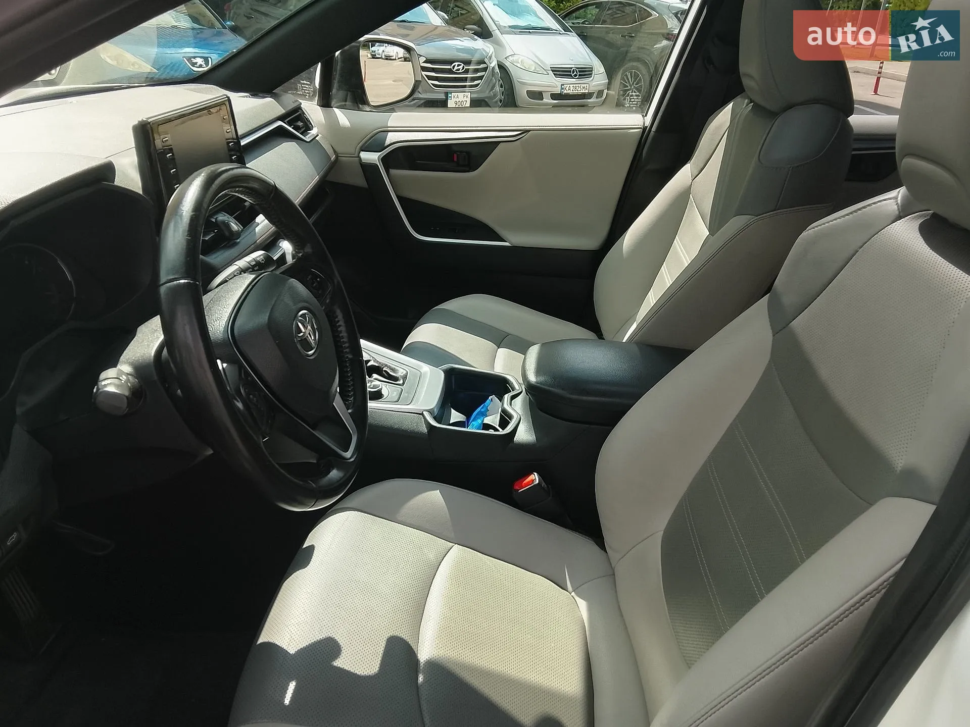 2021 Toyota RAV 4 - мініатюра 12