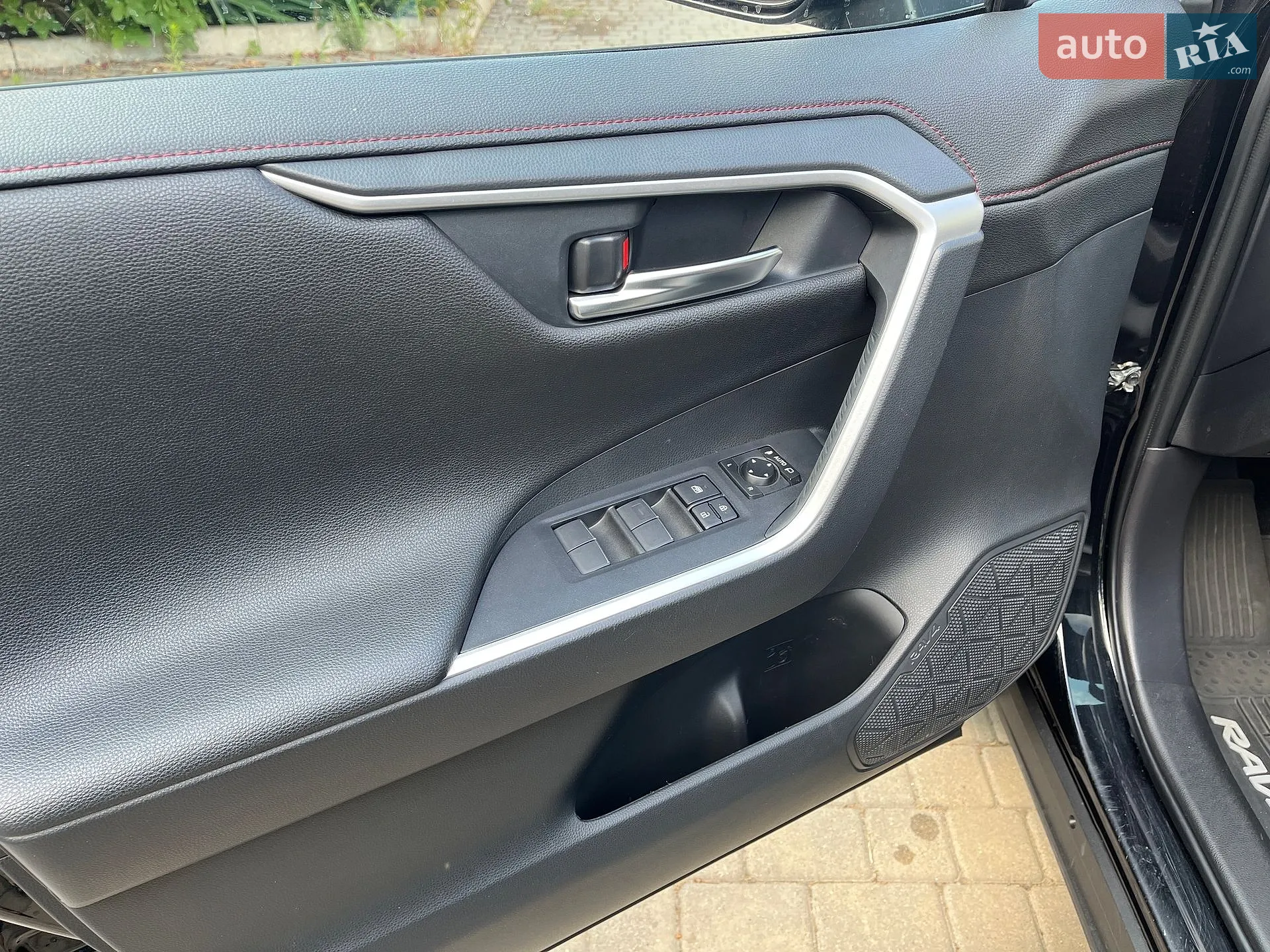 2021 Toyota RAV 4 - мініатюра 13