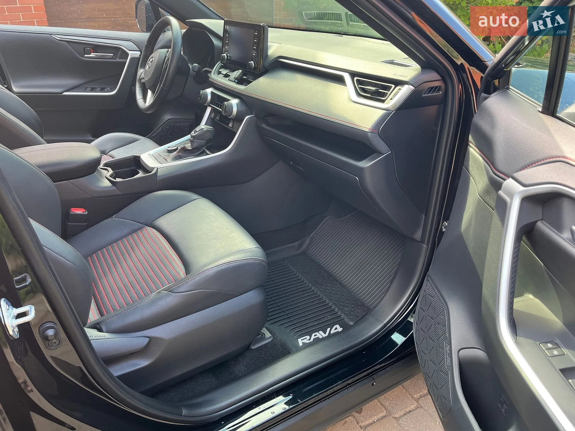 2021 Toyota RAV 4 - мініатюра 16