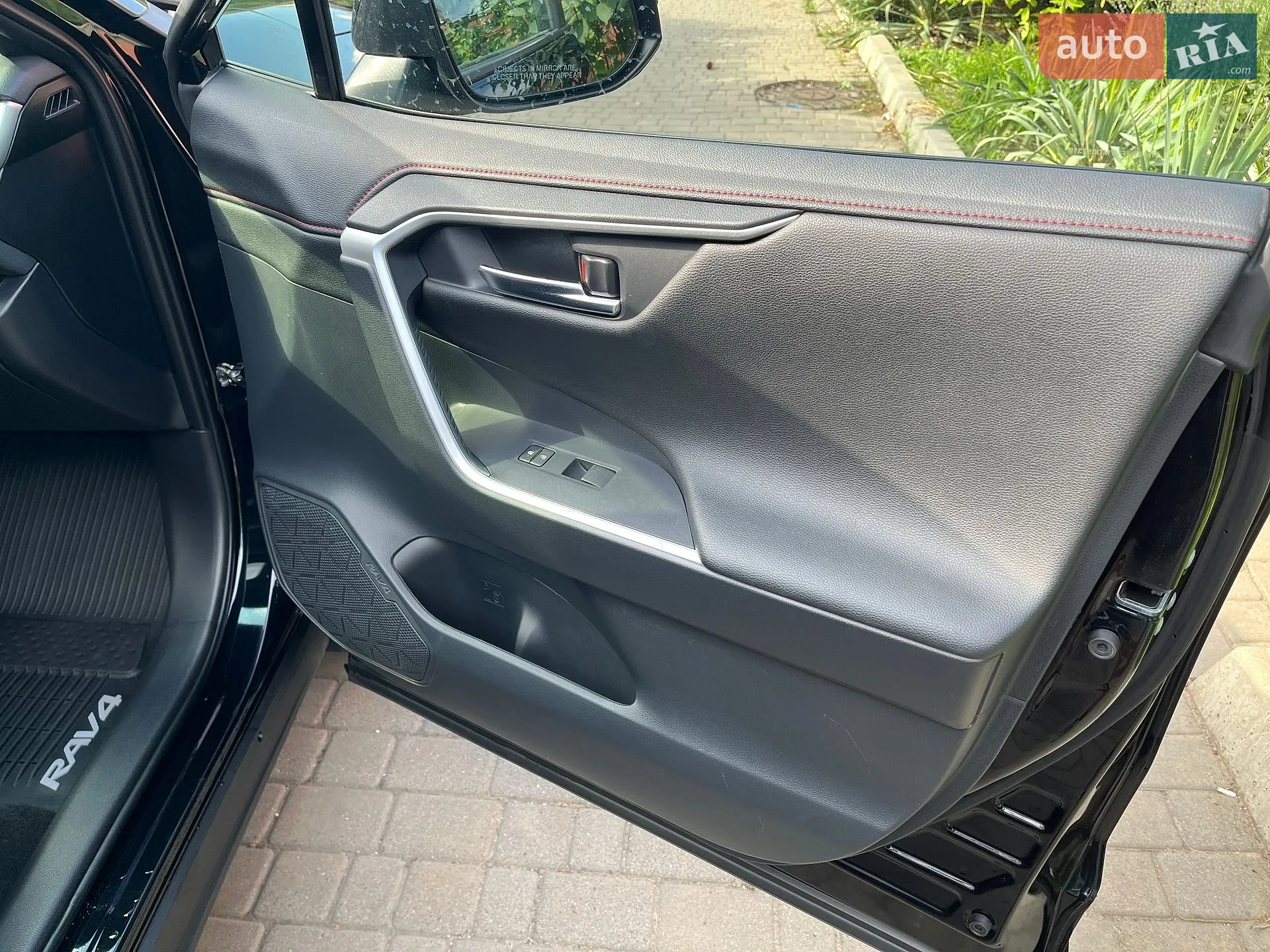 2021 Toyota RAV 4 - мініатюра 17