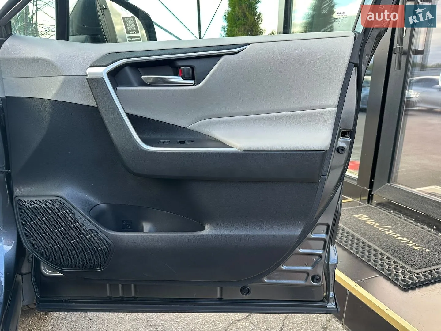 2022 Toyota RAV 4 - мініатюра 26