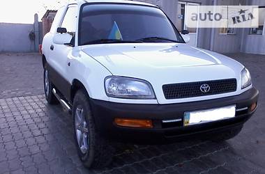 Внедорожник / Кроссовер Toyota RAV4 1996 в Херсоне