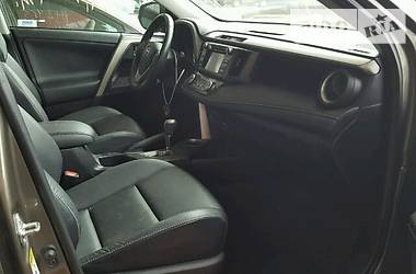 Внедорожник / Кроссовер Toyota RAV4 2015 в Полтаве