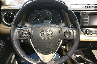 Позашляховик / Кросовер Toyota RAV4 2015 в Києві