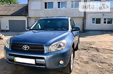 Внедорожник / Кроссовер Toyota RAV4 2006 в Черновцах