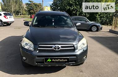 Внедорожник / Кроссовер Toyota RAV4 2006 в Николаеве