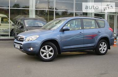 Внедорожник / Кроссовер Toyota RAV4 2006 в Киеве