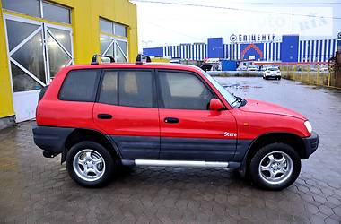 Внедорожник / Кроссовер Toyota RAV4 1998 в Львове