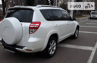 Позашляховик / Кросовер Toyota RAV4 2010 в Києві