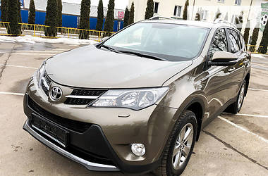 Внедорожник / Кроссовер Toyota RAV4 2015 в Виннице