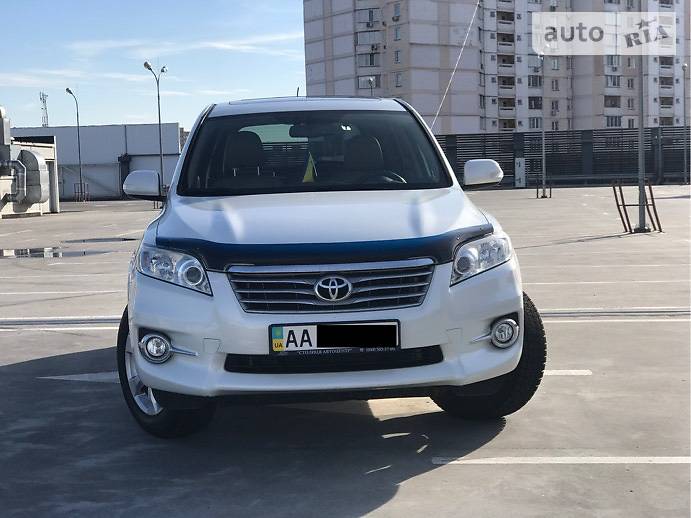 Внедорожник / Кроссовер Toyota RAV4 2013 в Киеве