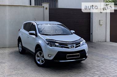 Внедорожник / Кроссовер Toyota RAV4 2015 в Одессе