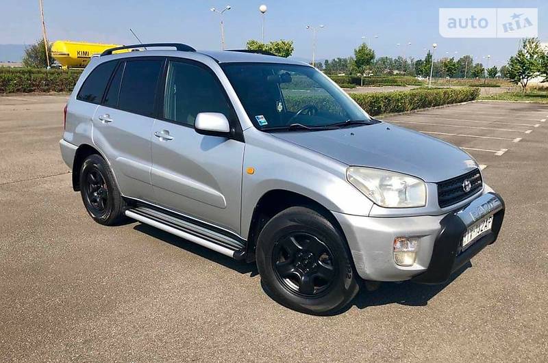 Внедорожник / Кроссовер Toyota RAV4 2001 в Ивано-Франковске