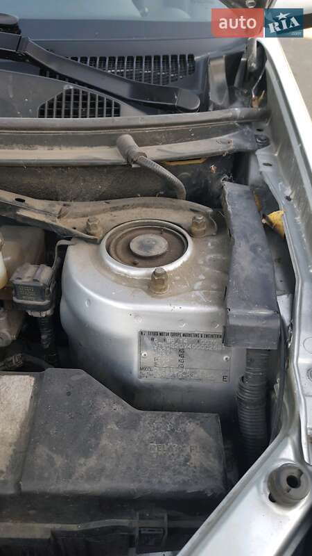 Внедорожник / Кроссовер Toyota RAV4 2001 в Киеве