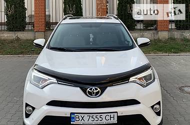 Внедорожник / Кроссовер Toyota RAV4 2016 в Хмельницком
