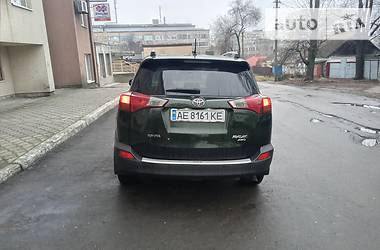 Внедорожник / Кроссовер Toyota RAV4 2013 в 
