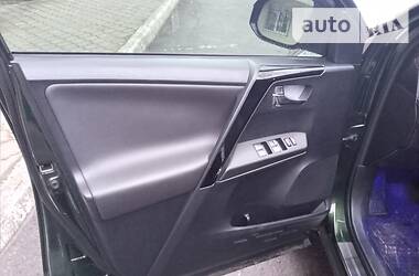 Внедорожник / Кроссовер Toyota RAV4 2013 в 