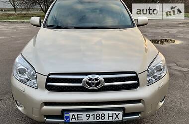 Позашляховик / Кросовер Toyota RAV4 2008 в 