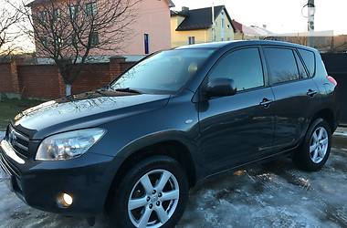 Внедорожник / Кроссовер Toyota RAV4 2010 в Ивано-Франковске