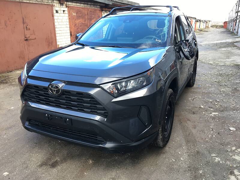 Позашляховик / Кросовер Toyota RAV4 2019 в Дніпрі