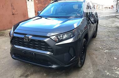 Позашляховик / Кросовер Toyota RAV4 2019 в Дніпрі