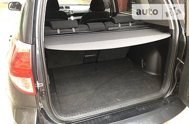 Позашляховик / Кросовер Toyota RAV4 2007 в 