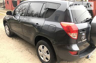 Позашляховик / Кросовер Toyota RAV4 2007 в 