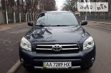 Позашляховик / Кросовер Toyota RAV4 2008 в 