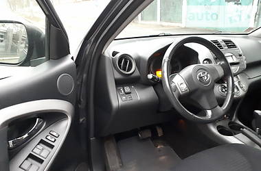 Позашляховик / Кросовер Toyota RAV4 2008 в 