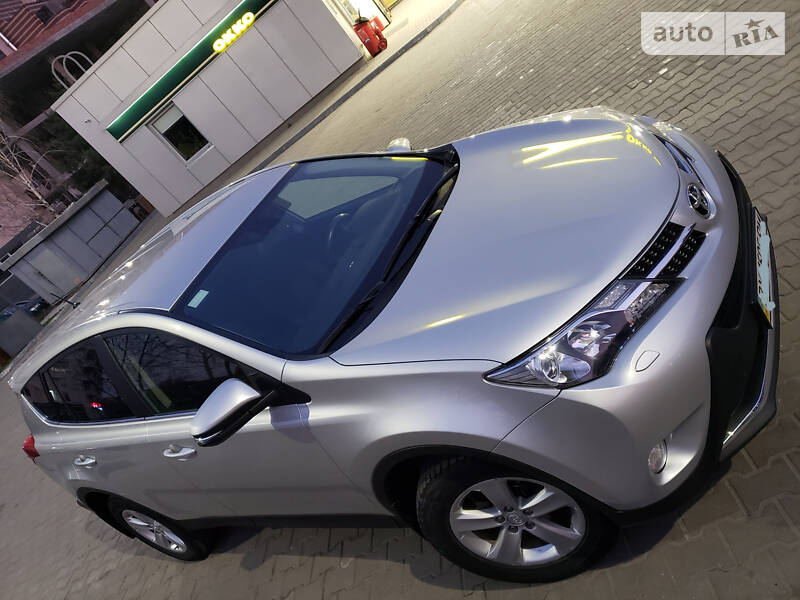Позашляховик / Кросовер Toyota RAV4 2013 в Хмельницькому