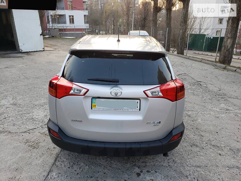 Позашляховик / Кросовер Toyota RAV4 2013 в Хмельницькому