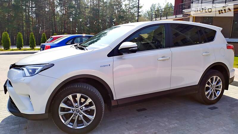 Позашляховик / Кросовер Toyota RAV4 2016 в Києві фото 4 Позашляховик / Кросовер Toyota RAV4 2016 в Києві