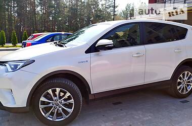 Позашляховик / Кросовер Toyota RAV4 2016 в 
