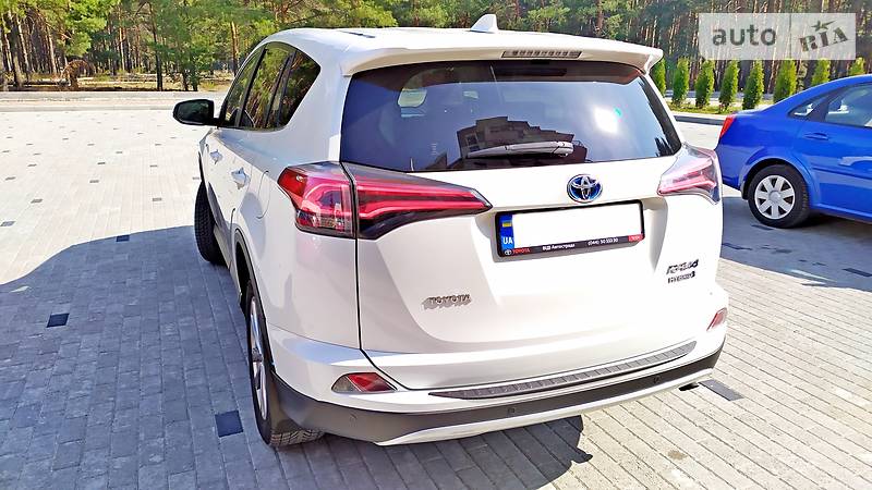 Позашляховик / Кросовер Toyota RAV4 2016 в Києві фото 22 Позашляховик / Кросовер Toyota RAV4 2016 в Києві