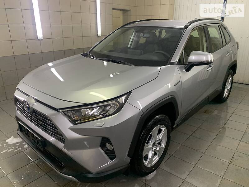 Позашляховик / Кросовер Toyota RAV4 2019 в 