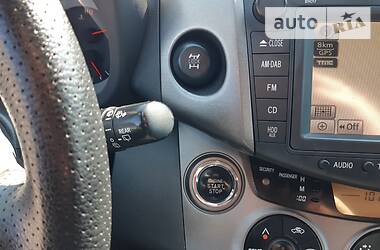Внедорожник / Кроссовер Toyota RAV4 2010 в 