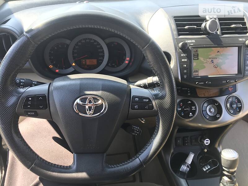 Позашляховик / Кросовер Toyota RAV4 2010 в Трускавці