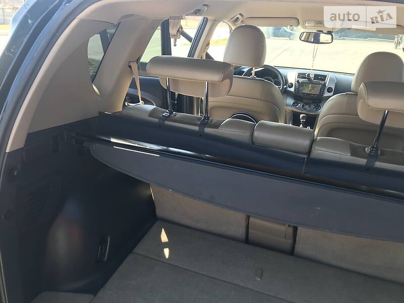 Позашляховик / Кросовер Toyota RAV4 2010 в Трускавці