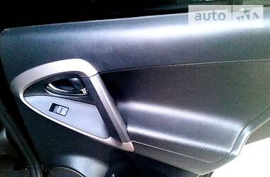 Позашляховик / Кросовер Toyota RAV4 2008 в 