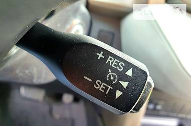 Позашляховик / Кросовер Toyota RAV4 2015 в 