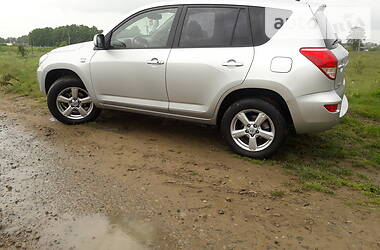 Внедорожник / Кроссовер Toyota RAV4 2008 в Ивано-Франковске